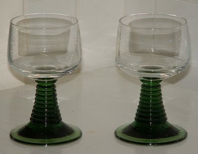 Pr medium  Roemers - unknown maker
Olive stems, clear bowls. 109mm high, 62mm diameter bowl
