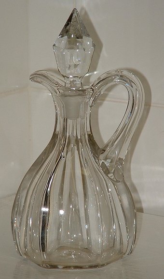Chippendale 513 oil decanter
Keywords: Chippendale pressed England