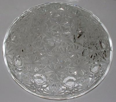 Duralex Luxhem bowl - upside down view
Marked on the base FRANCE Made by Duralex, pattern = Luxhem, known as a Royal bowl, it was sold as an individual item or as part of a seven-piece fruit/salad set. Shown in the 2006 Duralex online catalogue.
Keywords: pressed France