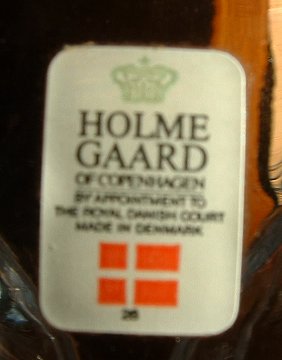 Holmegaard label
On neck of Holmegaard klukflask decanter.
