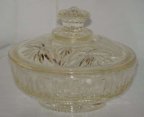 Clear powder pot
Unknown maker - possibly Bagley?
Keywords: pressed