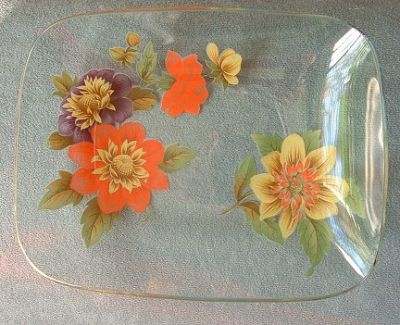 Chance Dahlias plate
Clear background.
Keywords: Chance Slumped England