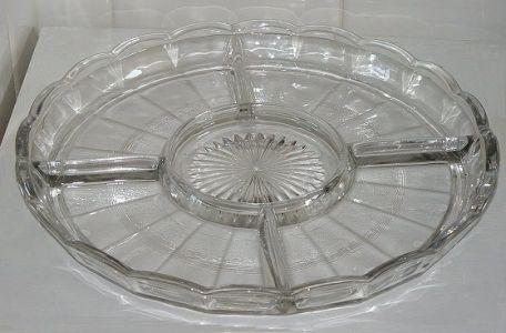Unknown divided dish - top/side view
I think this is Chippendale, although not shown in my early catalogues. I suspect it may be a much later piece.
Keywords: pressed