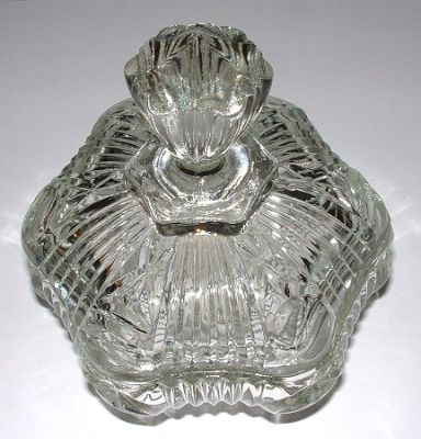 Unknown powder bowl
Matches unknown candleholders
Keywords: pressed