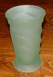 Bagley Osprey vase
Satin green 
Keywords: Bagley England pressed