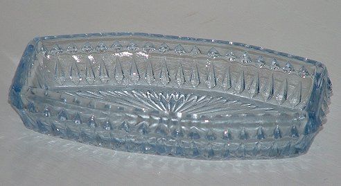 Bagley blue pin tray
Rd no. 742290, registered by Bagley & Co., 4 Dec 1928. Matches larger dressing table tray.
Keywords: Bagley pressed England