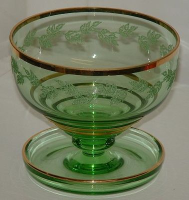 Green gilded grapefruit
One of a pair. Unknown maker.
