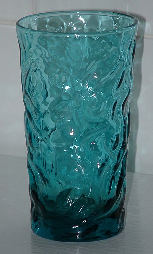 Ravenhead Nevada tumbler
Peacock blue, height 125mm, top diameter 70mm
Keywords: Ravenhead England