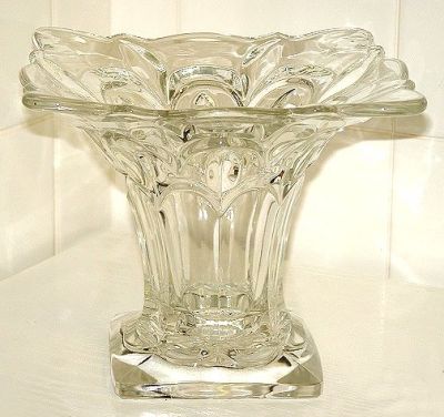 Bagley Salisbury vase
Keywords: Bagley England pressed