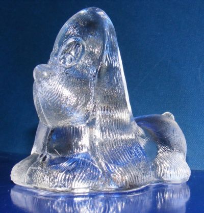 Unknown glass dog
Now known with a Made in Italy label.
Keywords: dog