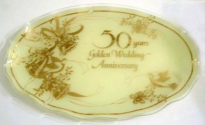 Chance Fiesta Golden Wedding Anniversary plate
Oval plate
Keywords: Chance slumped England