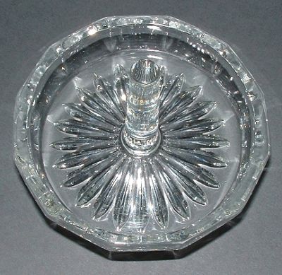 Ring holder
Unknown maker
Keywords: pressed