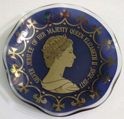 Chance Silver Jubilee plate in blue
