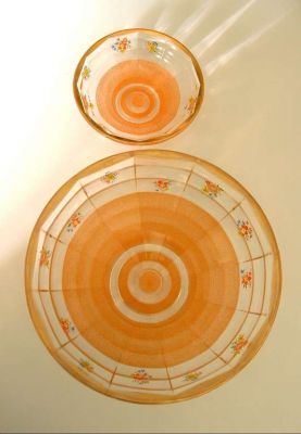 Chance Spiderweb + orange crinkles + floral decals
Fruit set - one large and six small bowls
