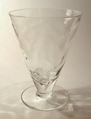 Webb wavy-rib glass - side view 2
